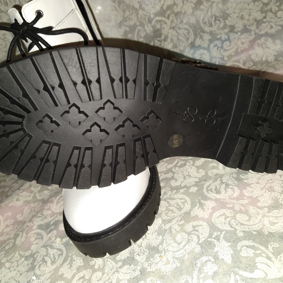 Jessica Simpson boots - Picture 2 of 4